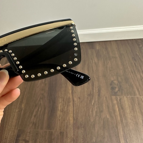 Versace
Shield Sunglasses, 144mm - Picture 7 of 15